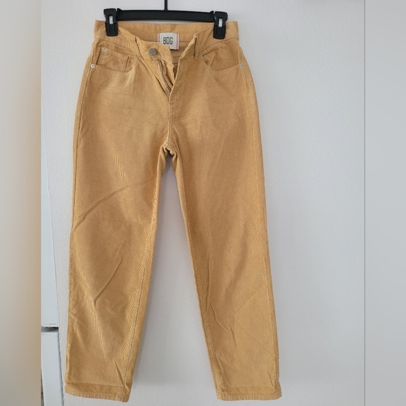 BDG Women's PEGGED COWBOY Tan Corduroy Pants Size 26 - Picture 2 of 7